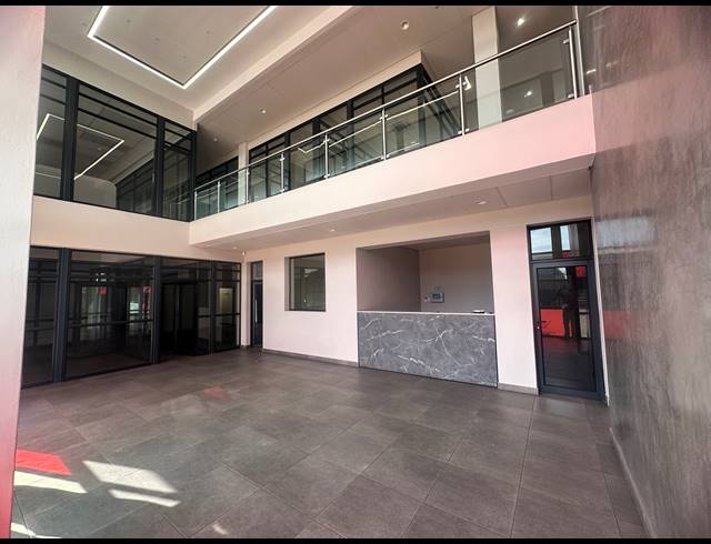 2,344M² WAREHOUSE FOR SALE IN JET PARK